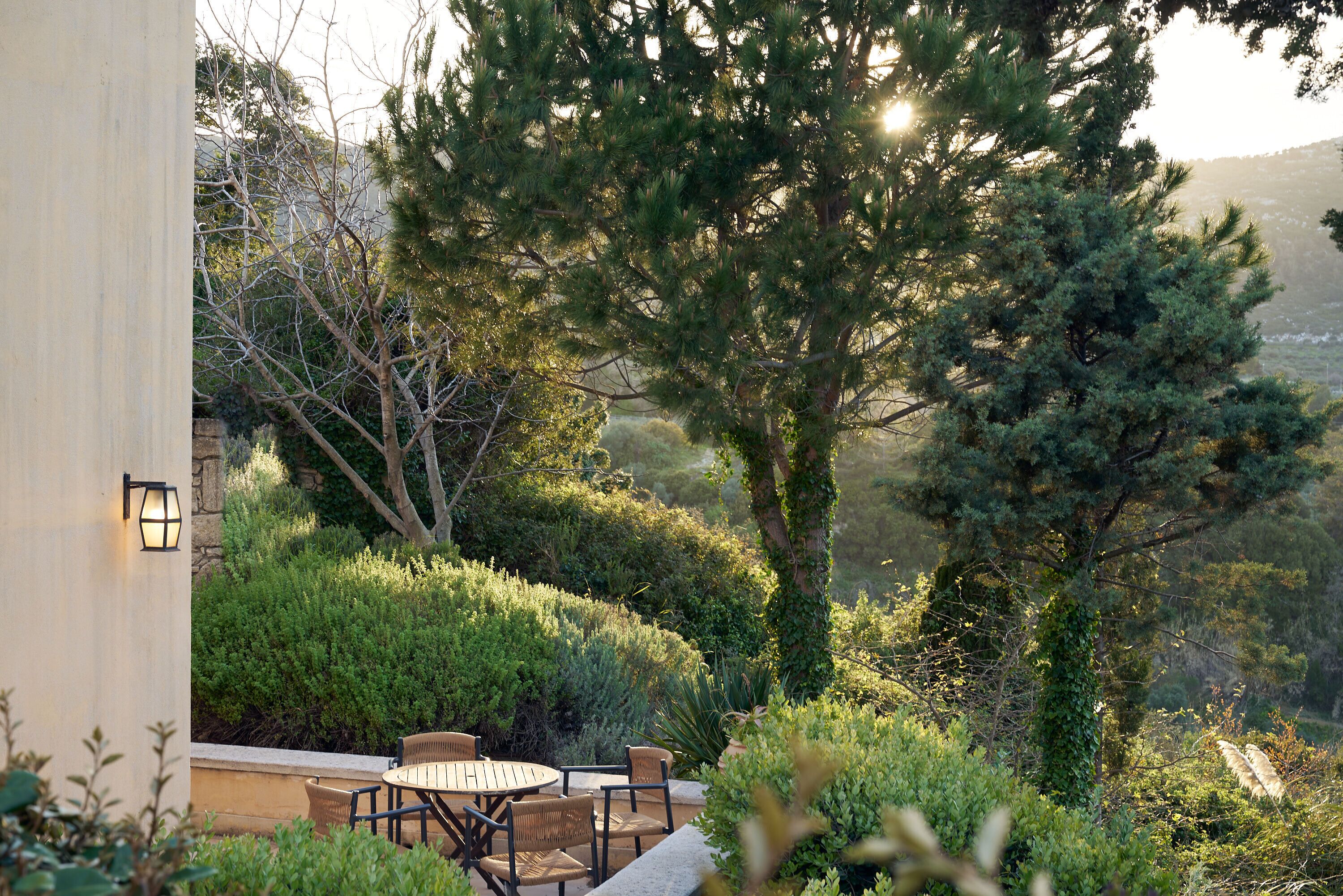 garden level hideaway | terrace/patio