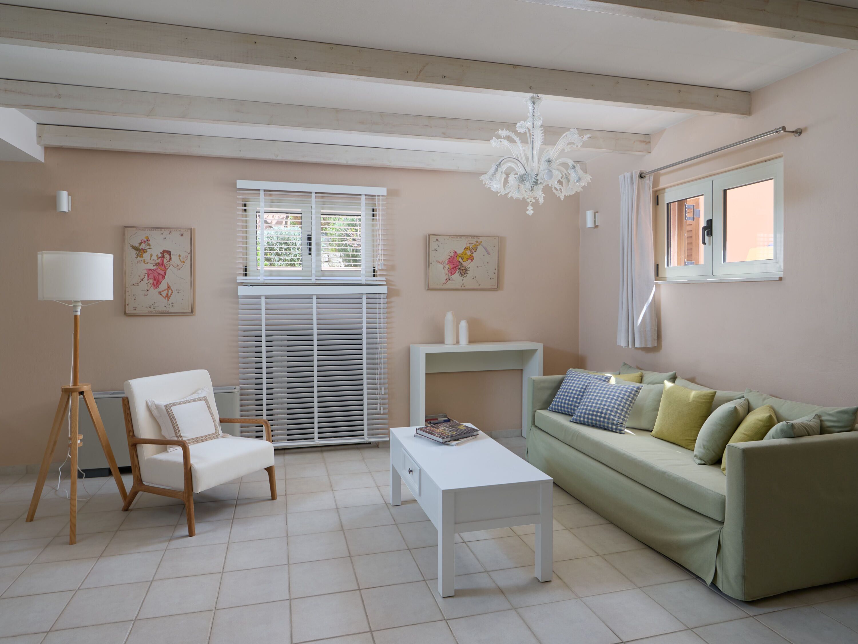 garden level hideaway | living room | 42-inch flat-screen tv with satellite channels, tv, fireplace