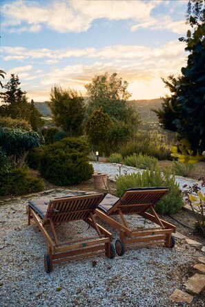 Garden Level Hideaway | Terrace/patio