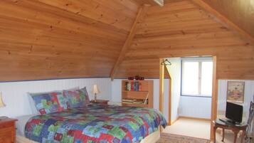 Deluxe Loft, 1 Bedroom | Soundproofing, free WiFi