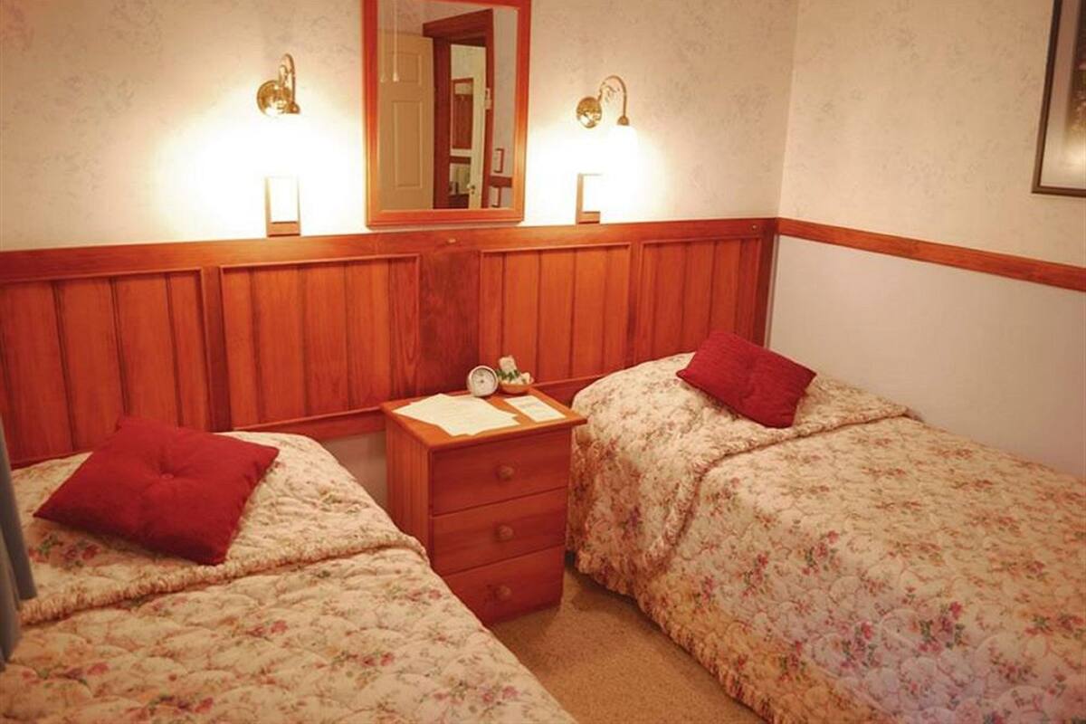 Twin Room, 2 Twin Beds | Individually decorated, individually furnished, free WiFi
