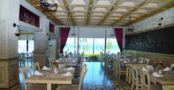 Breakfast, lunch, dinner served; Turkish cuisine 