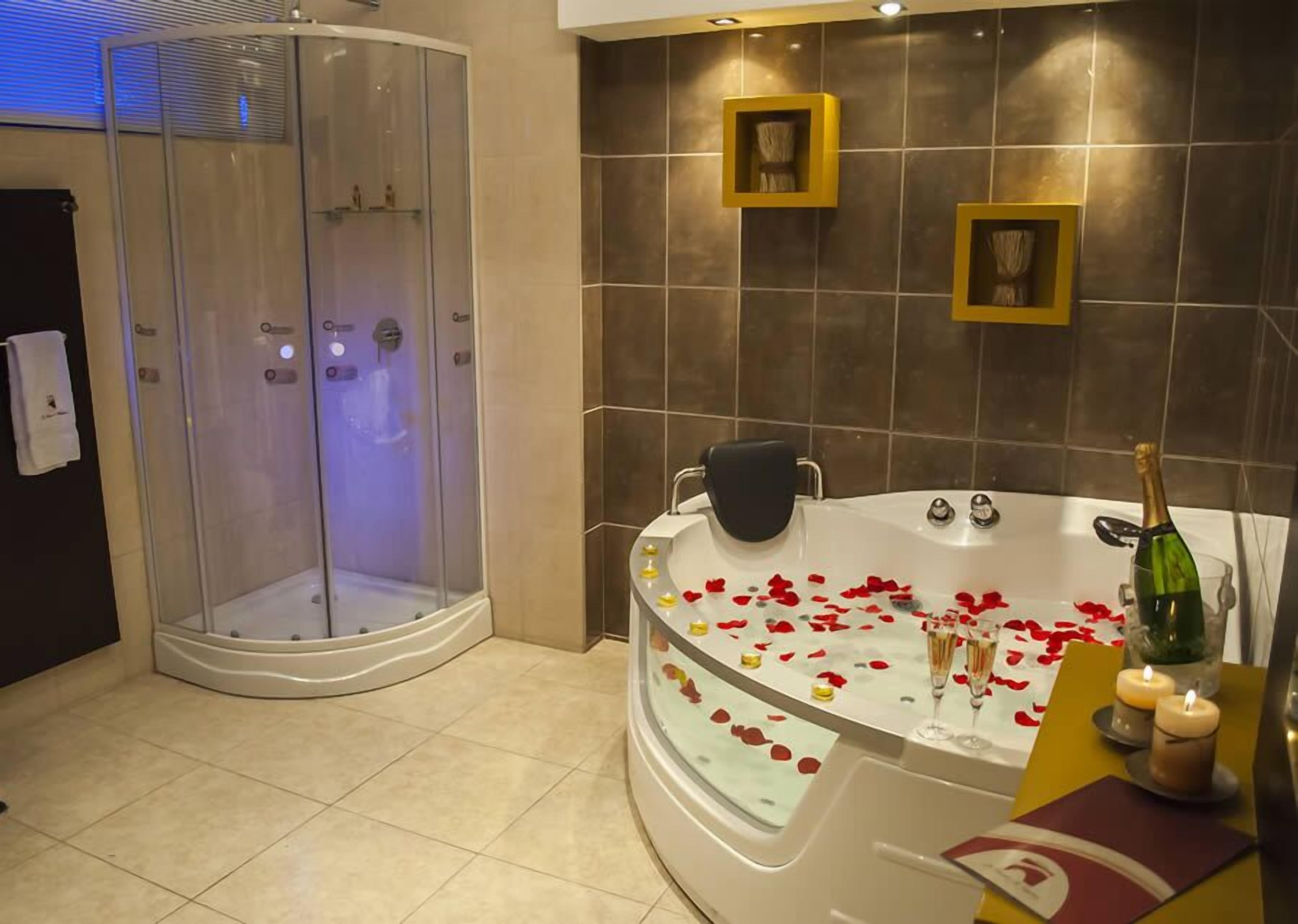 presidential suite | jetted bathtub