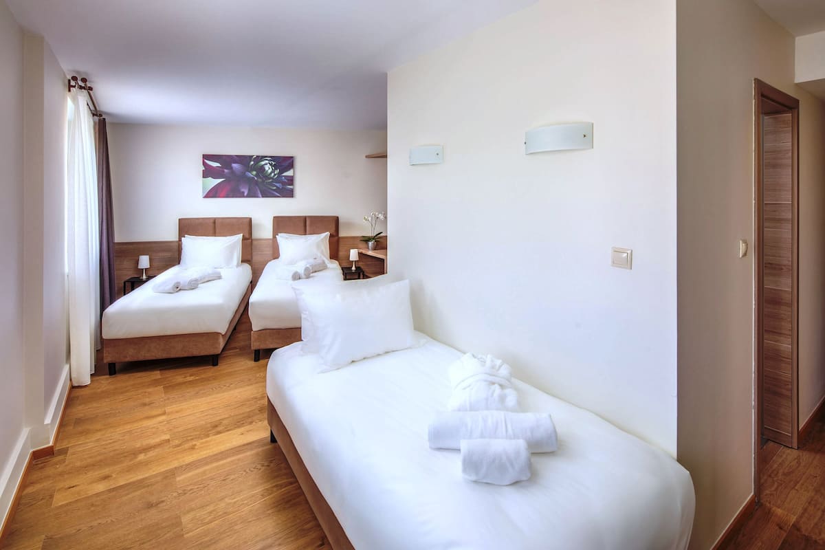 Standard Triple Room | 1 bedroom, Egyptian cotton sheets, premium bedding, minibar