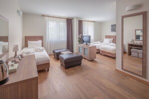 Superior Suite, 1 Bedroom | 1 bedroom, Egyptian cotton sheets, premium bedding, minibar