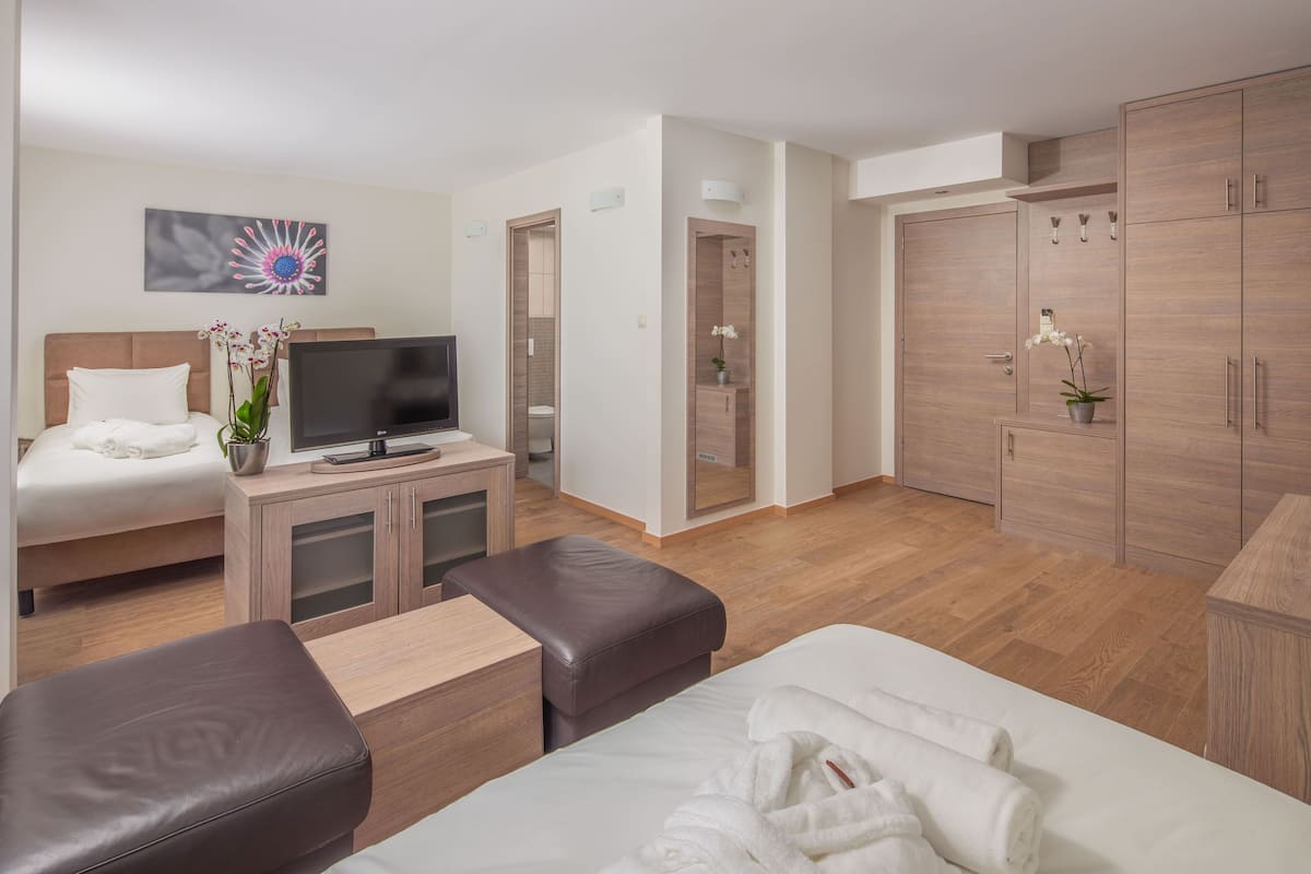 Superior Suite, 1 Bedroom | 1 bedroom, Egyptian cotton sheets, premium bedding, minibar