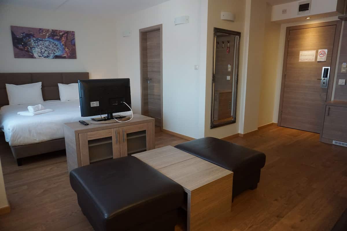 Superior Suite | 1 bedroom, Egyptian cotton sheets, premium bedding, minibar