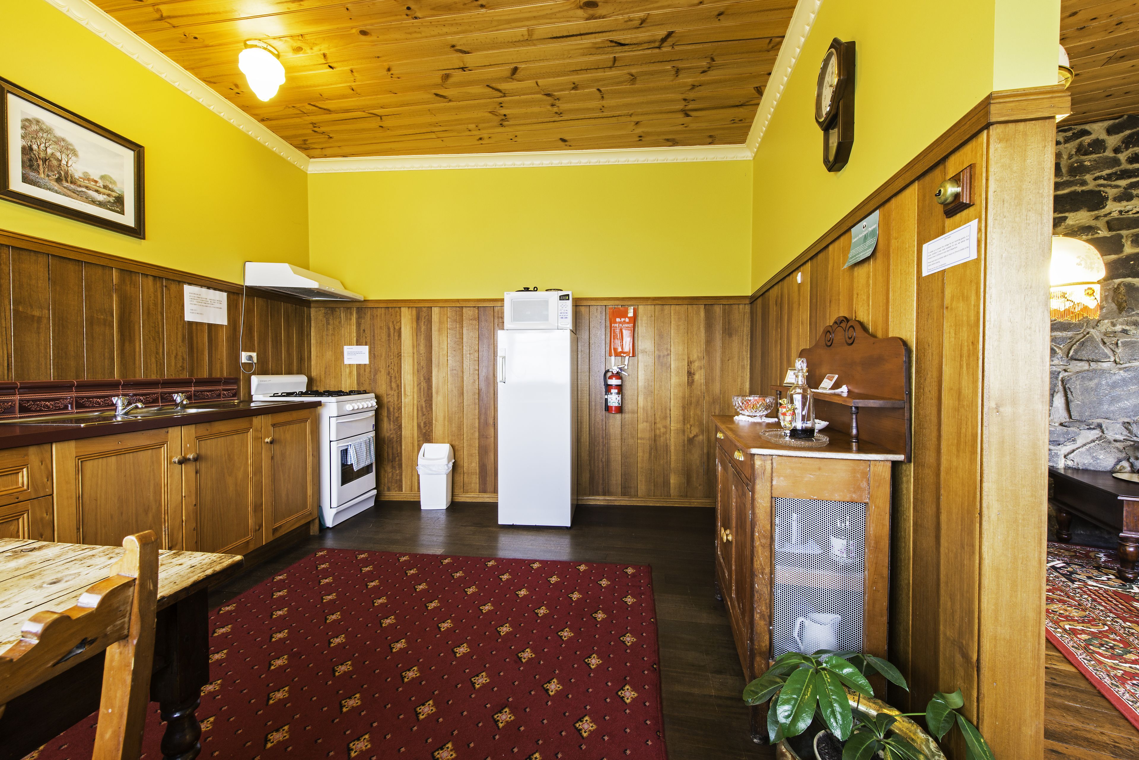 Angel's Aisle Cottages — image 5