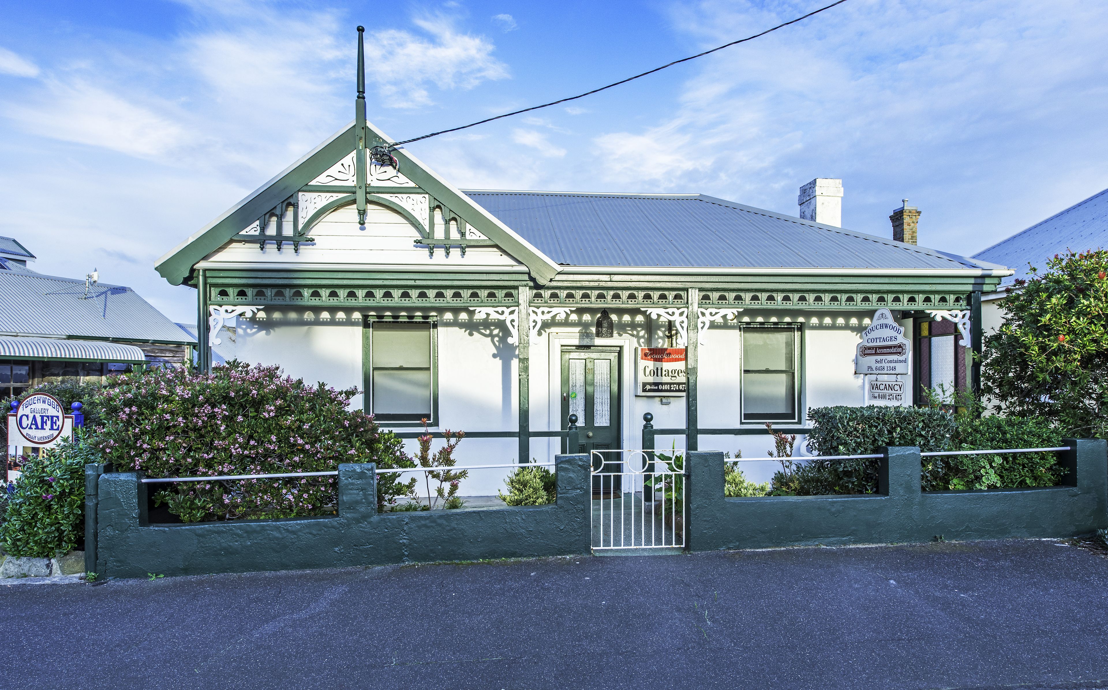 Angel's Aisle Cottages — image 27