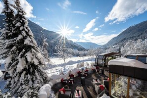 Sun deck