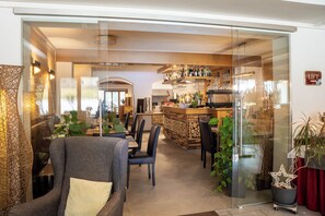 Vue sur le jardin, ouvert tous les jours