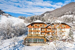 Exterior - Genusshotel Almrausch (Bad Kleinkirchheim)