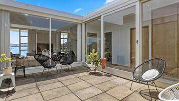 Four Bedroom House | Terrace/patio