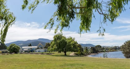 Riverfront Motel & Restaurant
