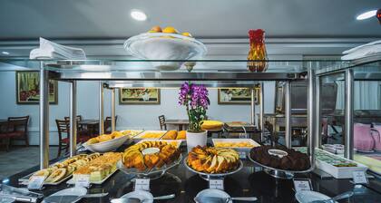 Hotel Golden Park Curitiba by Nacional Inn