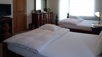 Down duvets, individually decorated, individually furnished, desk