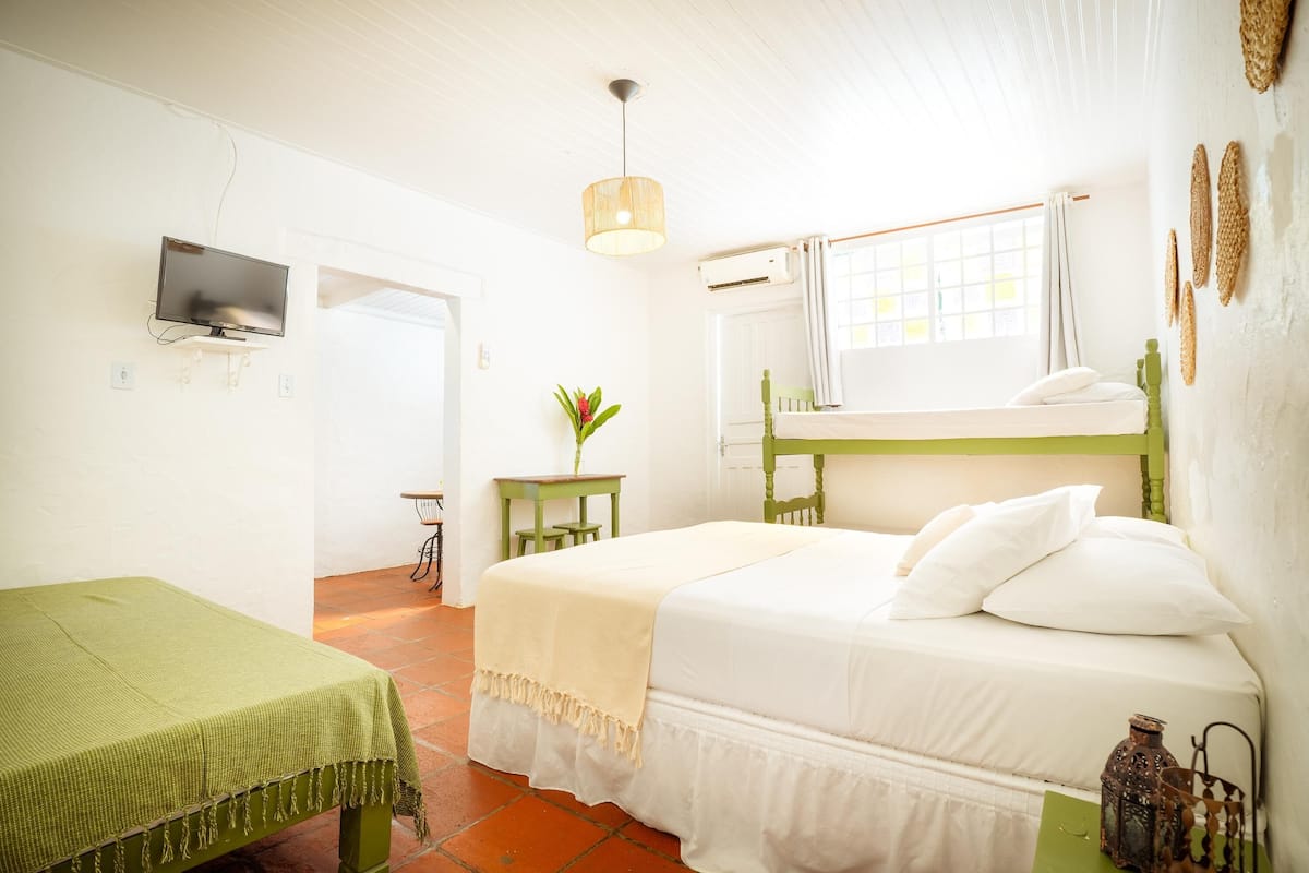 Minibar, in-room safe, soundproofing, free WiFi