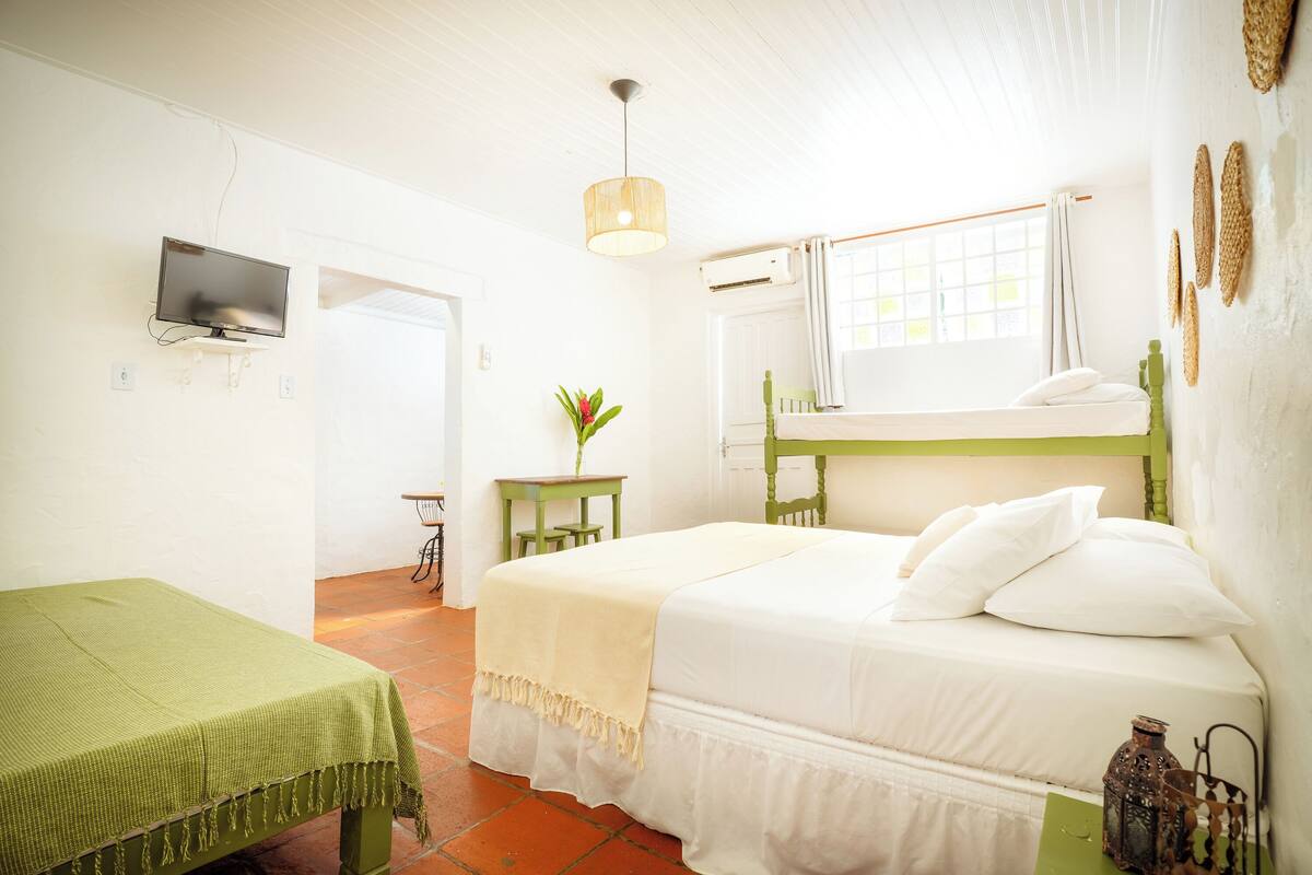 Family Suite (Bromélias)