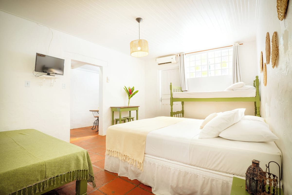 Family Suite (Bromélias) | 1 bedroom, minibar, in-room safe, soundproofing