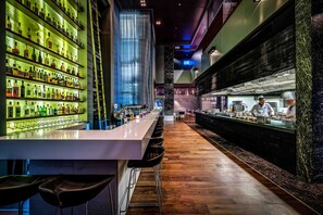 Bar (on property) - Royal Beach Tel Aviv by Isrotel exclusive (Tel Aviv)