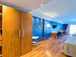 Minibar, in-room safe, desk, soundproofing