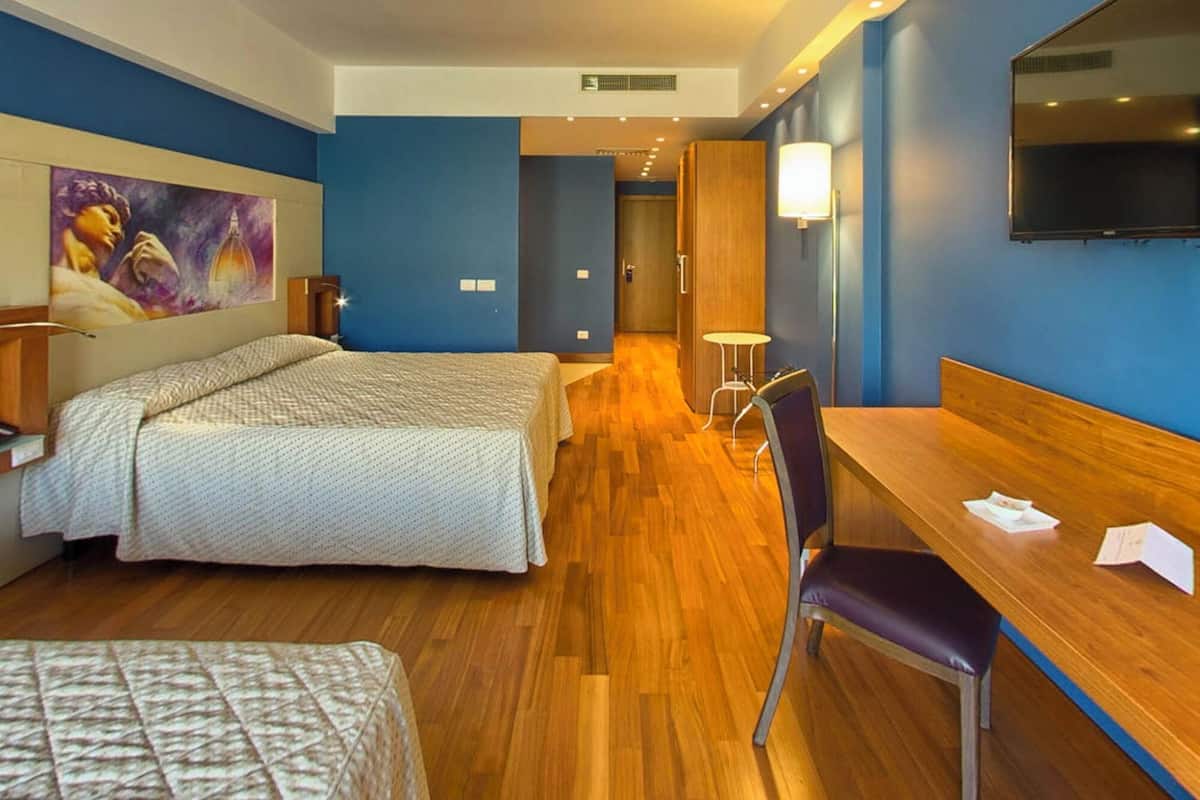 minibar, in-room safe, desk, soundproofing