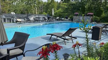 Superior House, 6 Bedrooms, Lake View | Terrace/patio