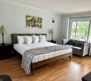 Free WiFi, bed sheets - The Villas on Lake George (Diamond Point)