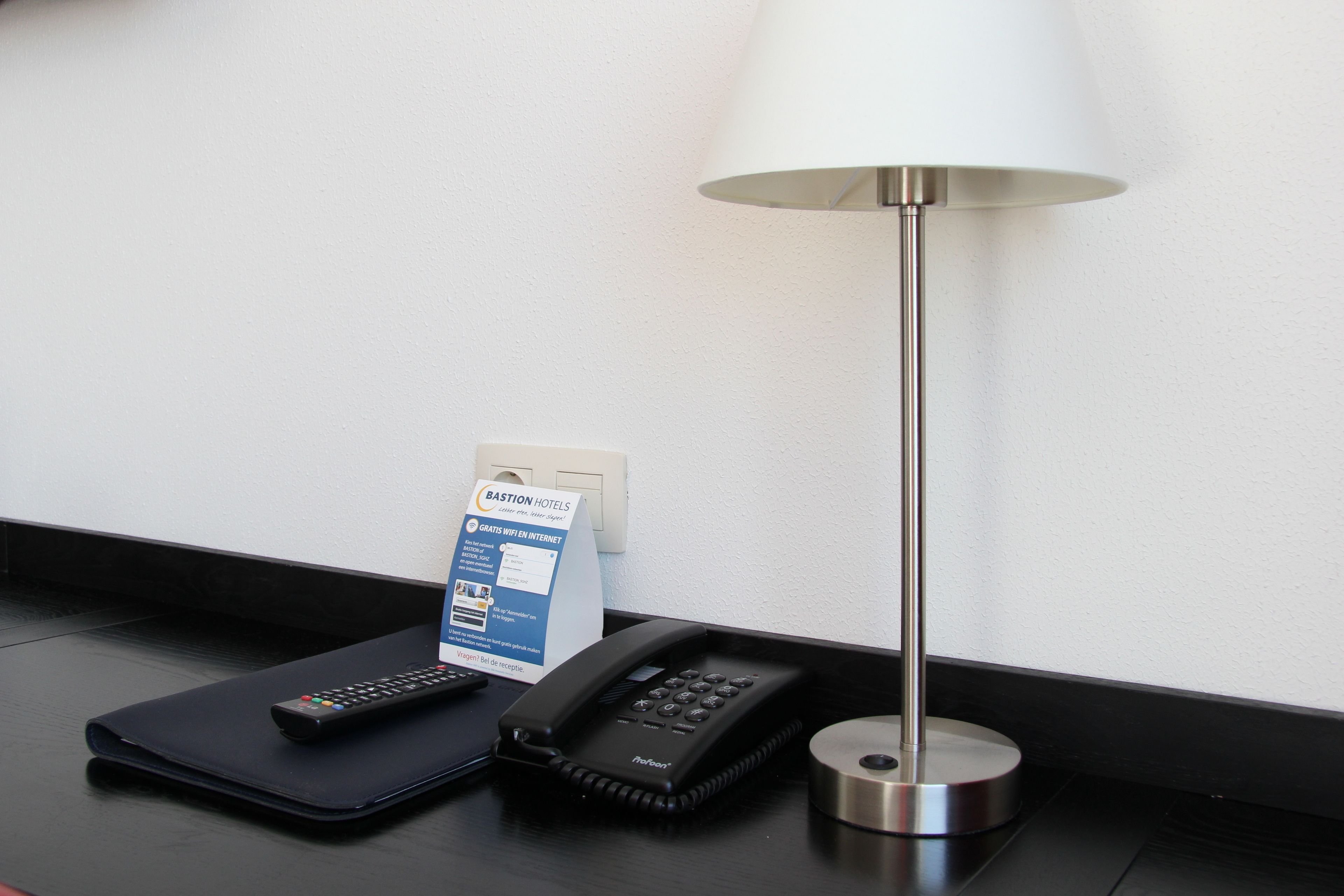 deluxe room, 2 single beds | 1 bedroom, in-room safe, desk, iron/ironing board