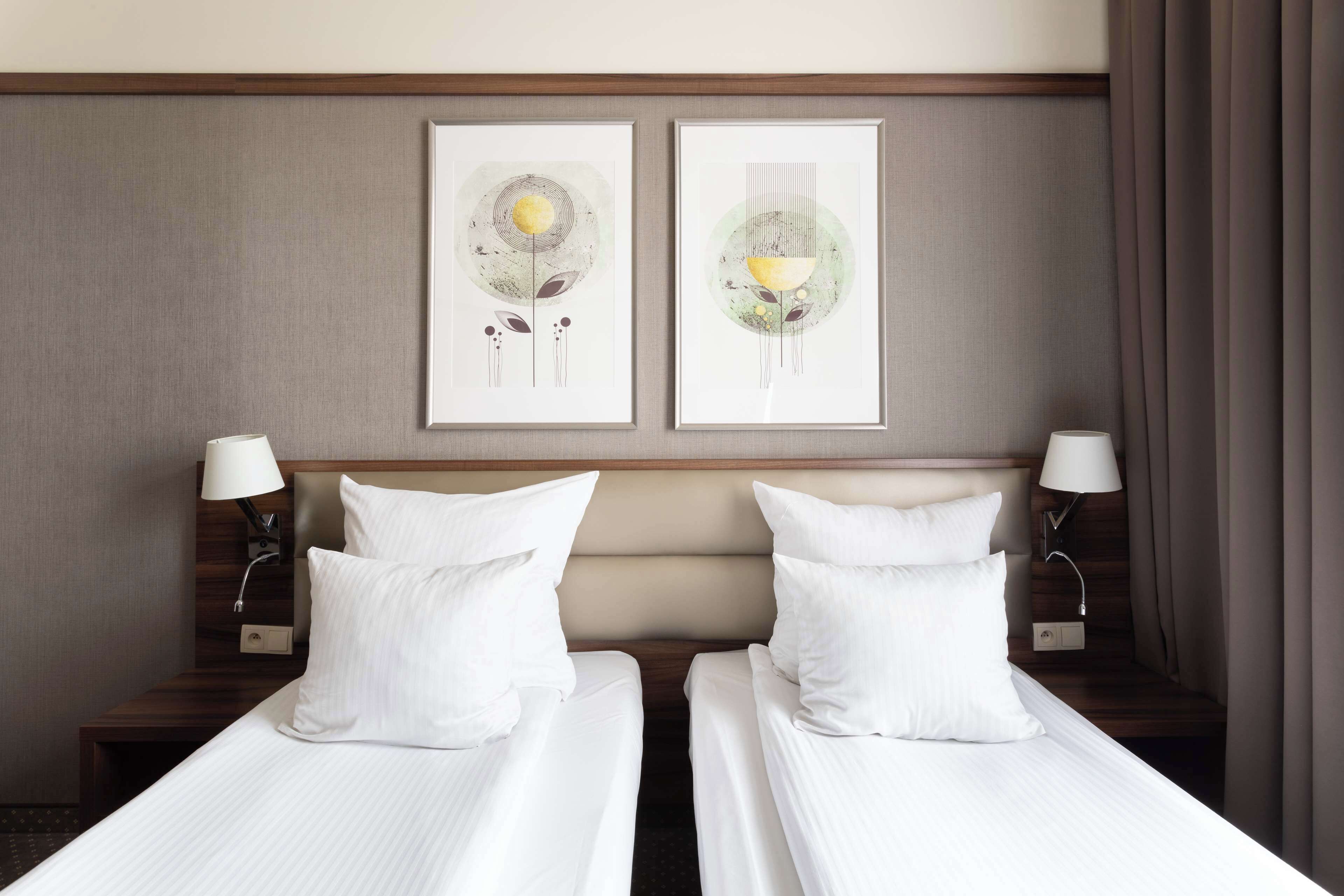 standard room, 2 single beds | in-room safe, desk, blackout curtains, soundproofing