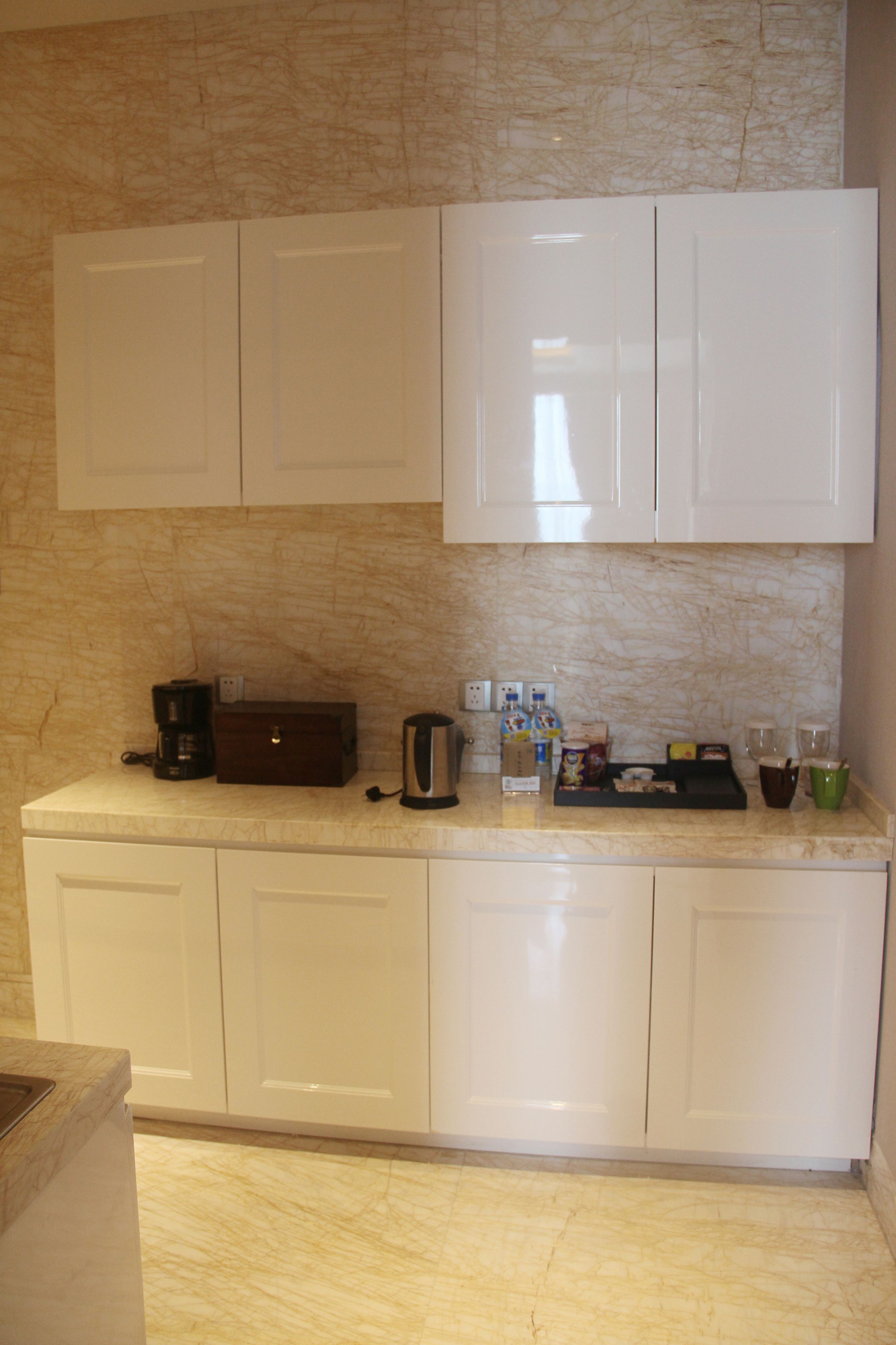 fridge, oven, dishwasher