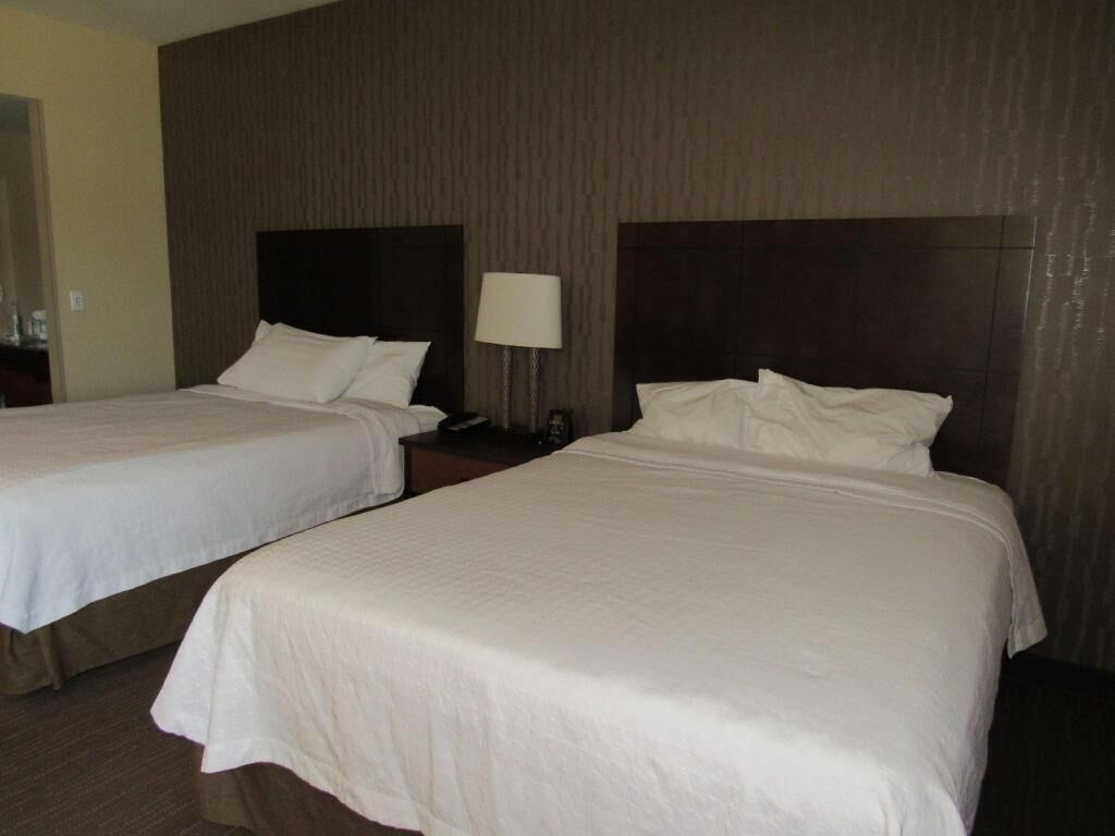 Premium bedding, desk, free cribs/infant beds, rollaway beds
