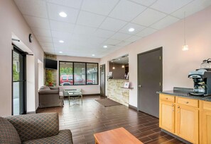 Lobby - Rodeway Inn Williamstown (Hammonton)