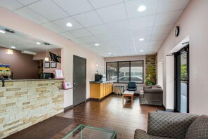 Lobby - Rodeway Inn Williamstown (Hammonton)