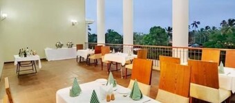 The Golden Suites & Spa