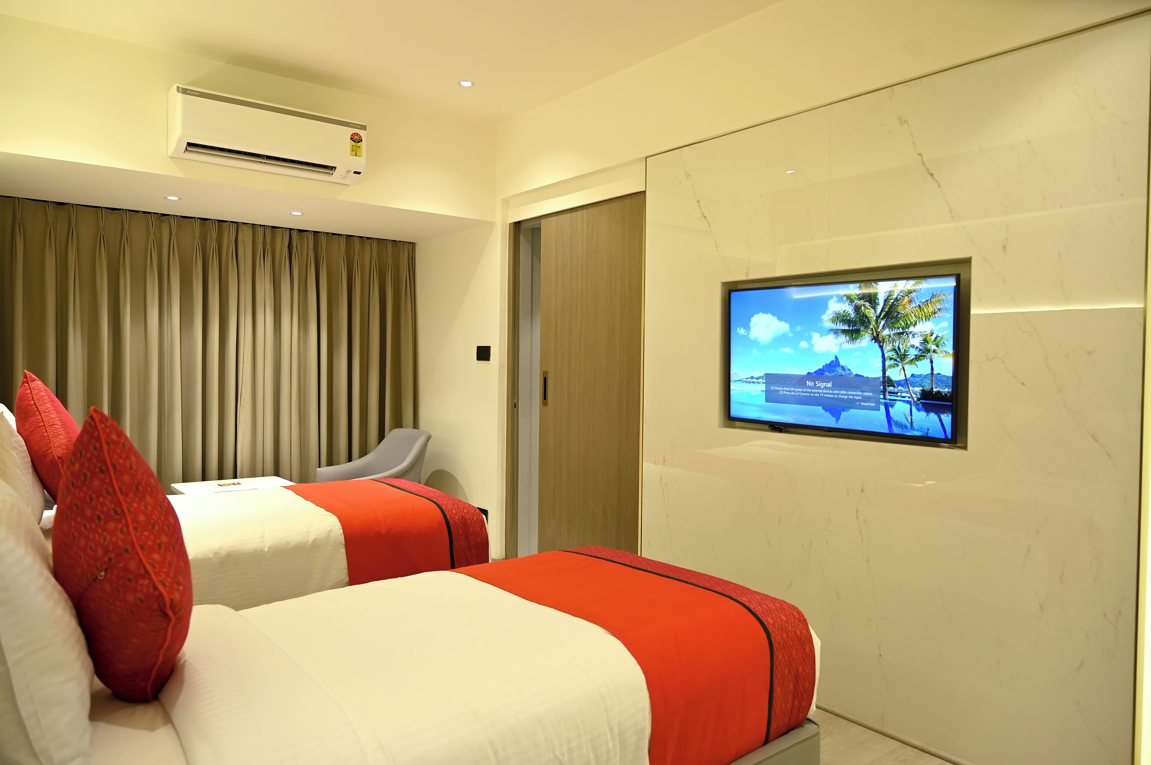 in-room safe, individually furnished, desk, laptop workspace