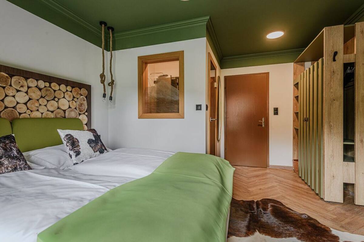 Standard Double Room, Mountain View | Premium bedding, in-room safe, desk, laptop workspace