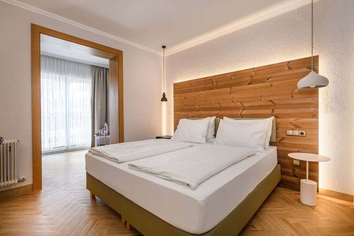 Family Room | Premium bedding, in-room safe, desk, laptop workspace