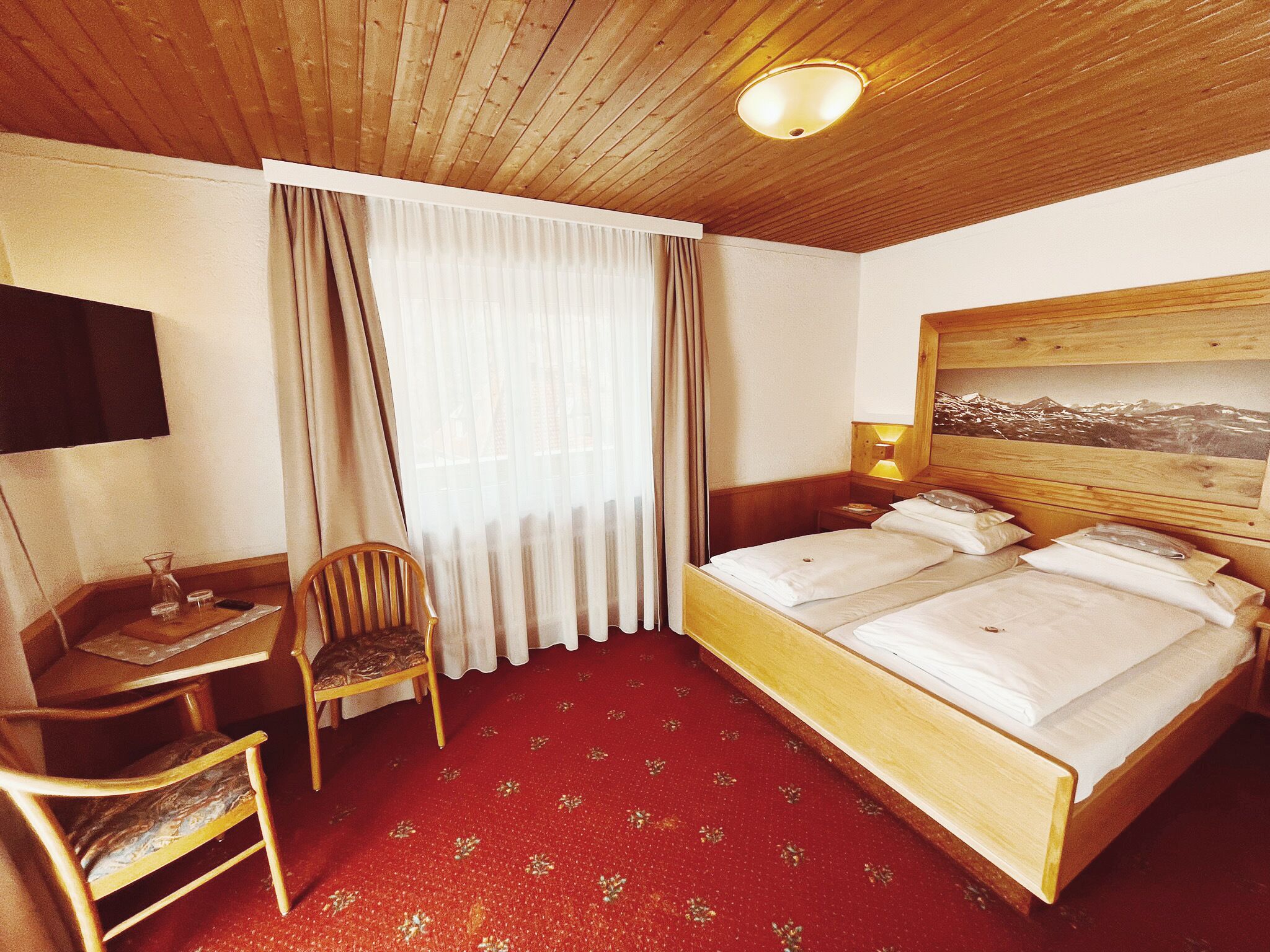 Phòng đôi Tiêu chuẩn, quang cảnh núi | Bộ đồ giường cao cấp, két bảo mật tại phòng 