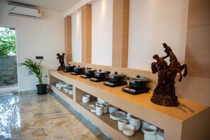 每日供應歐陸早餐 (每人 INR400)