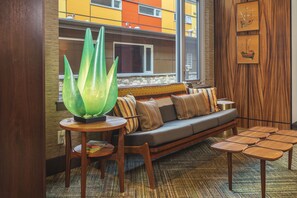 ロビー応接スペース