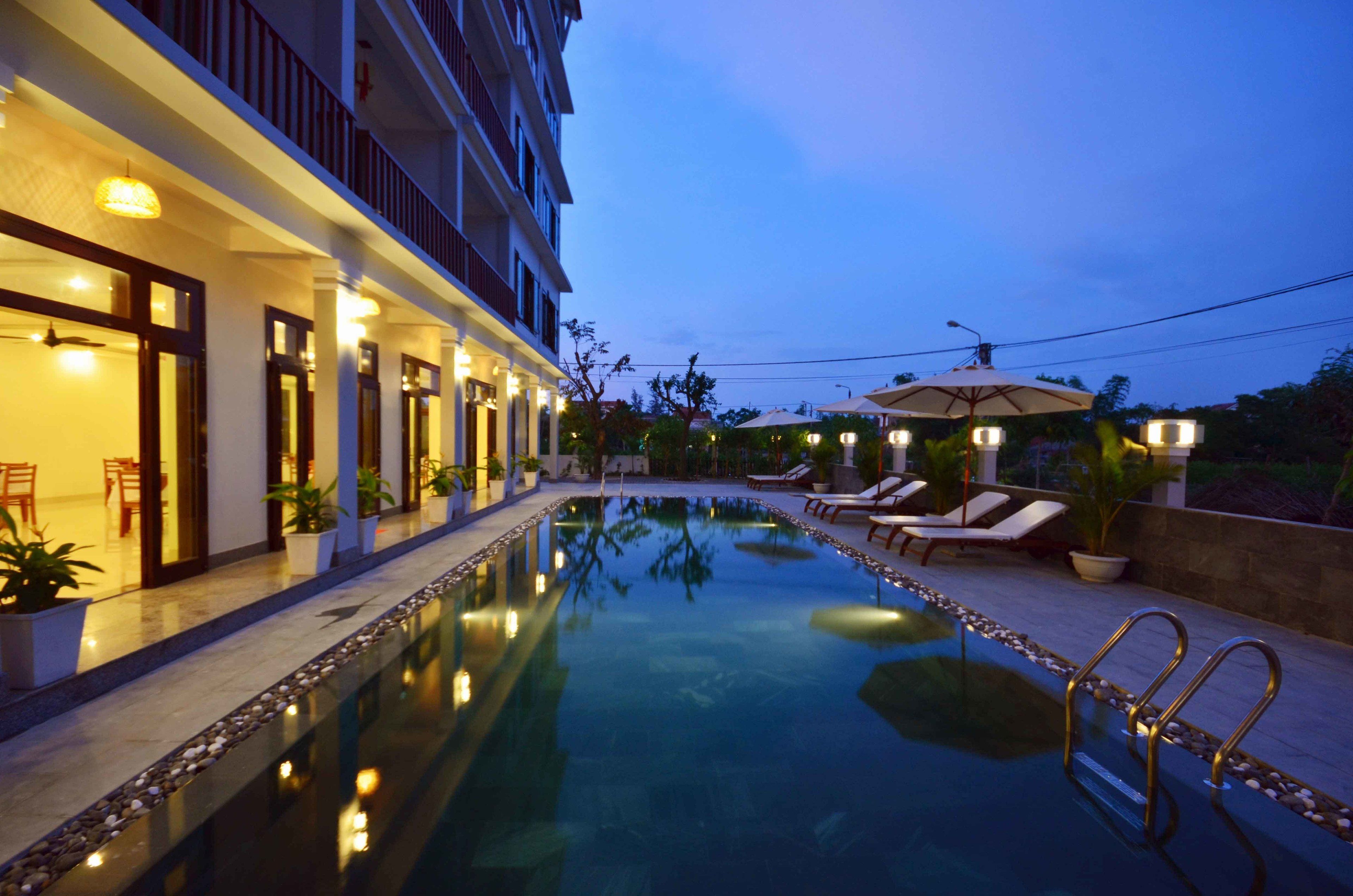 outdoor pool, pool loungers