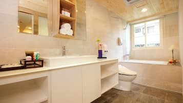 Deluxe Double Room (VIP Room) | Bathroom | Combined shower/tub, deep soaking tub, hair dryer, bidet