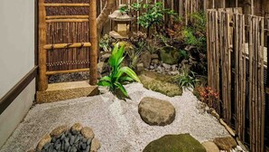 Nhà truyền thống, 2 phòng ngủ, bếp, quang cảnh vườn | Quang cảnh vườn