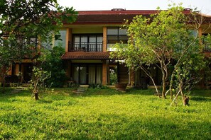 Sân vườn