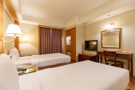 Free minibar, desk, laptop workspace, blackout drapes