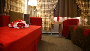 Family Duplex, Sea View (Maisonette) | Living area | 32-inch LCD TV with satellite channels, TV