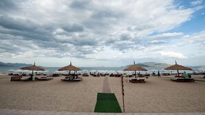 Sundeck - Palm Beach Hotel (Nha Trang)