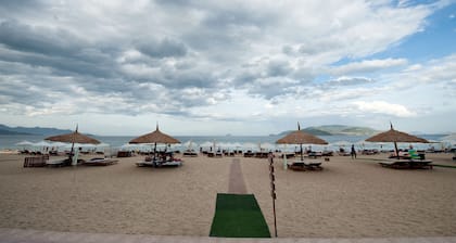 Palm Beach Hotel