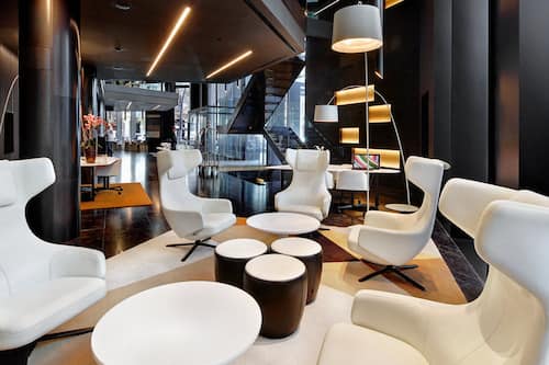 Lobby lounge